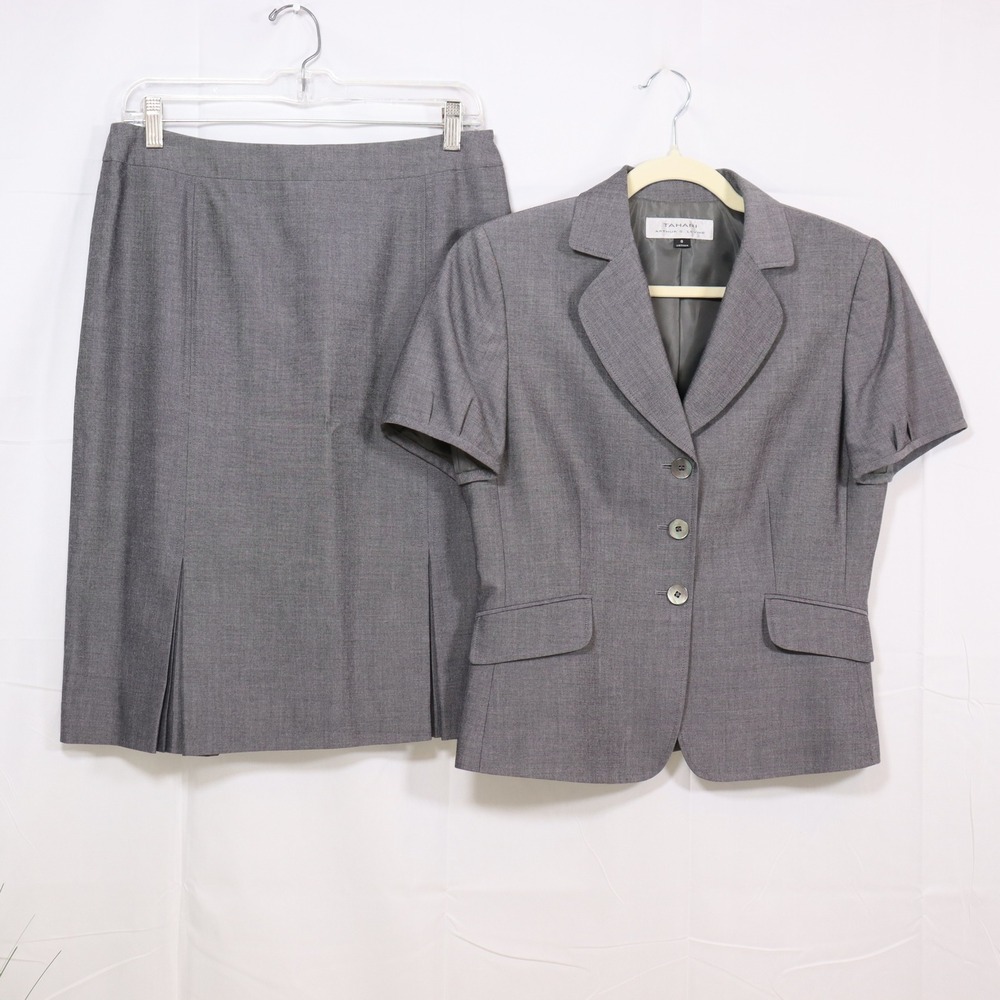 Tahari Arthur S Levine Skirt Suit 8 Gray Womens Short Sleeve‎ Pleated